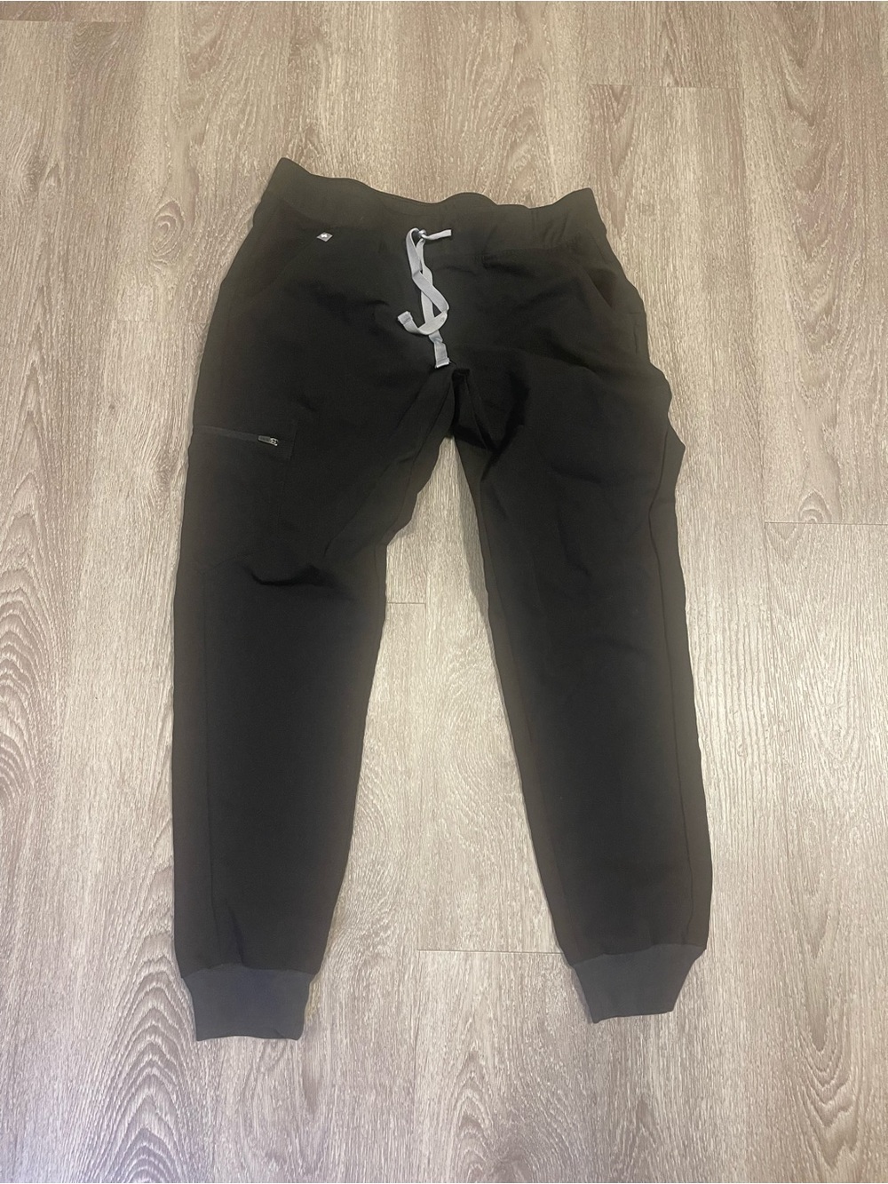 FIGS Technical Collection Scrub Pants Joggers Black Scrubs, Size Medium